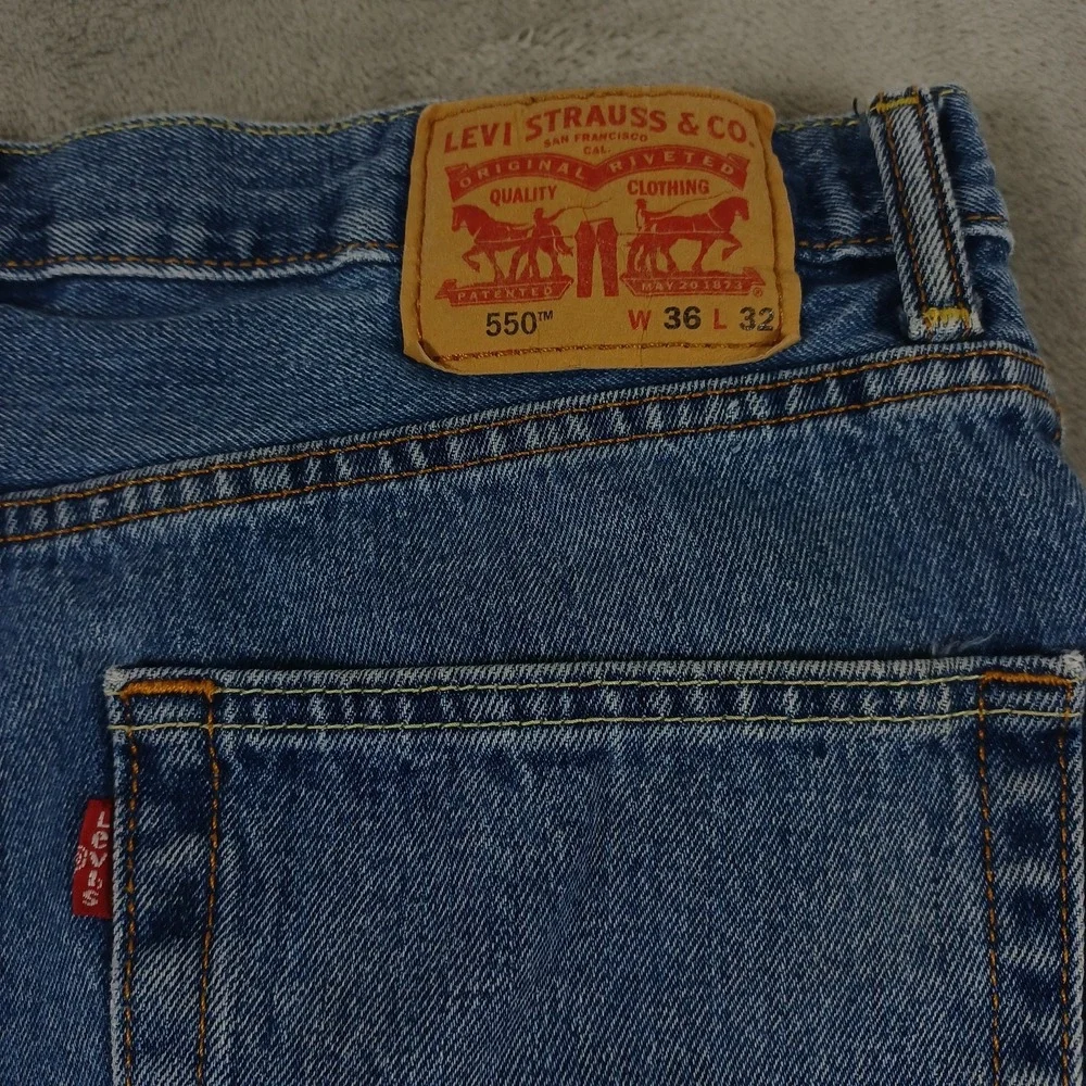 Levis 550 Jeans Mens 36x32 Blue Relaxed Fit Straight Leg Denim Classic Y2K Style